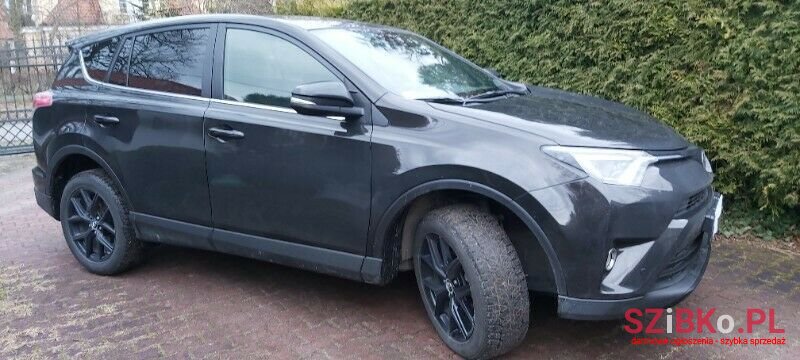 2017' Toyota RAV4 photo #1