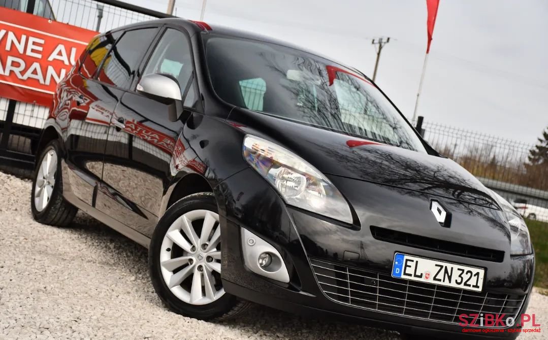 2011' Renault Grand Scenic photo #1