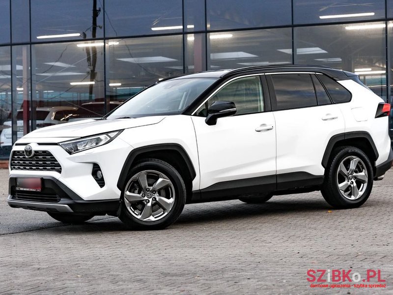 2020' Toyota RAV4 photo #3