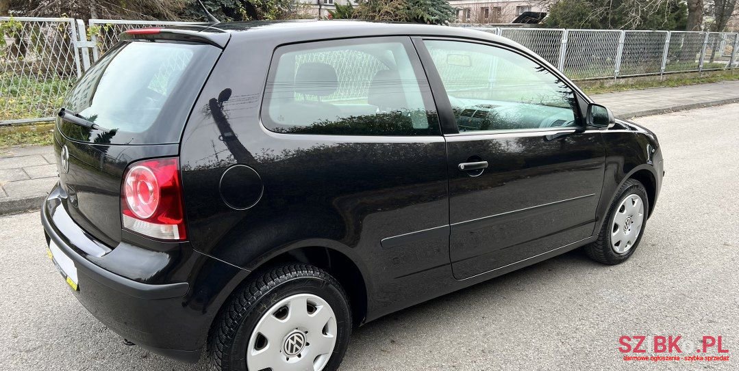 2006' Volkswagen Polo photo #5