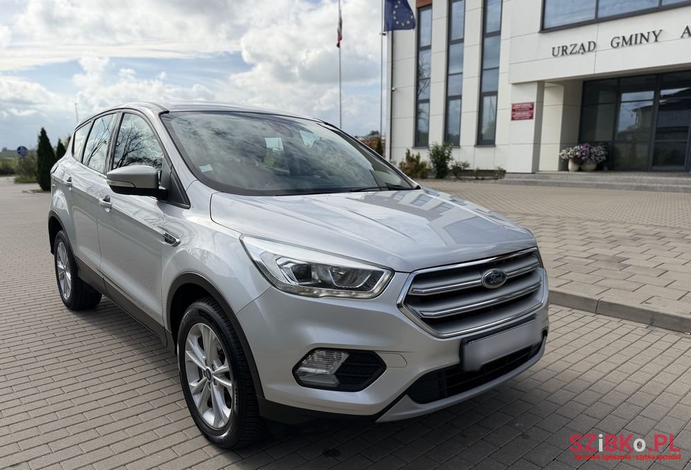2017' Ford Kuga 2.0 Tdci 2X4 Titanium photo #1
