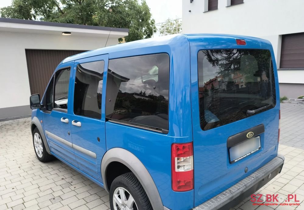 2004' Ford Tourneo Connect photo #2