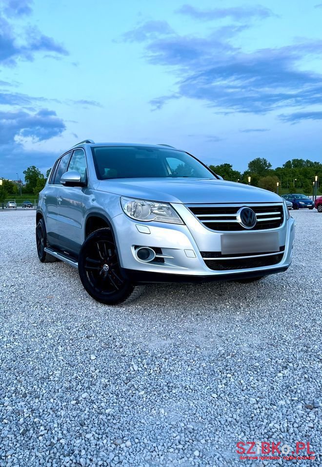 2008' Volkswagen Tiguan photo #1
