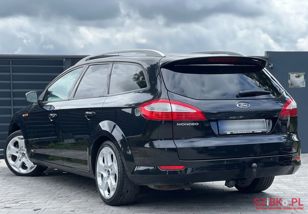 2010' Ford Mondeo 2.0 Titanium photo #4