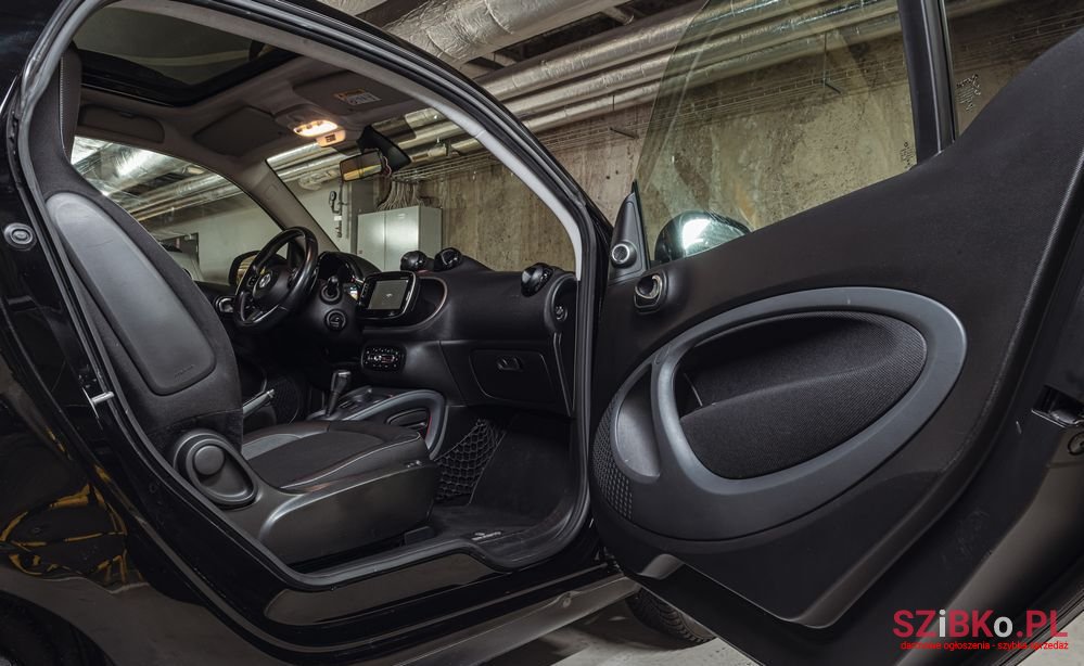 2017' Smart Fortwo Turbo Brabus Xclusive photo #4