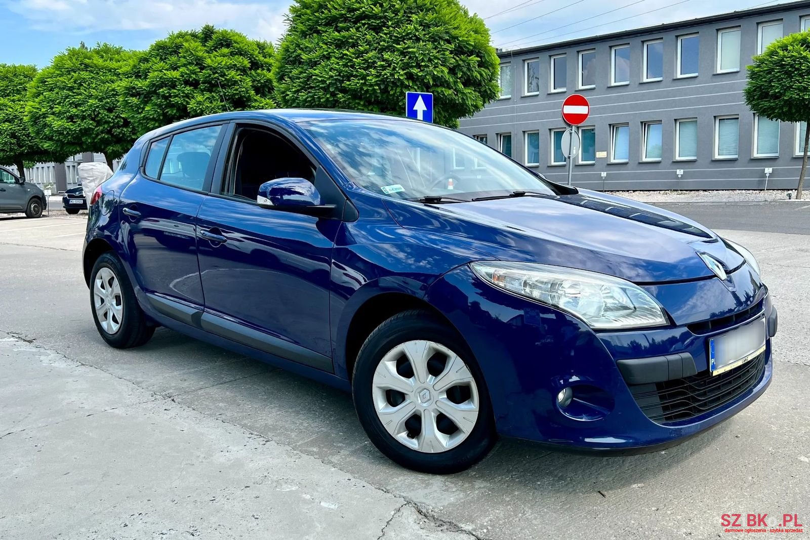 2009' Renault Megane photo #2