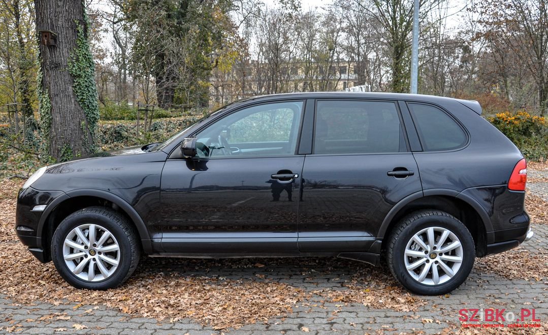 2007' Porsche Cayenne photo #2
