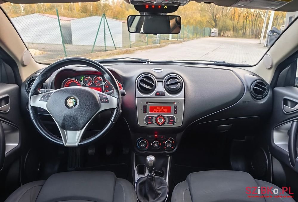 2011' Alfa Romeo MiTo photo #4