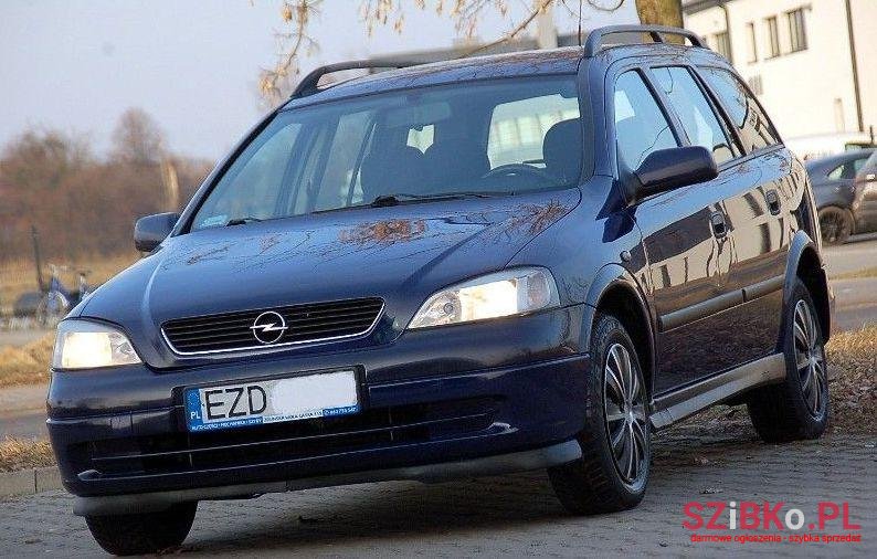 2004' Opel Astra photo #1