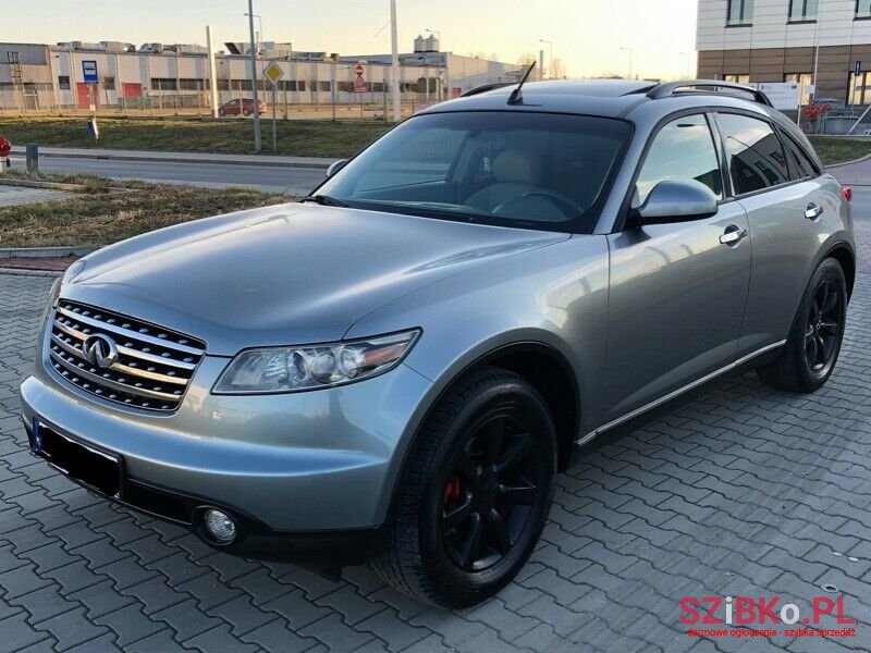 2005' Infiniti FX photo #3