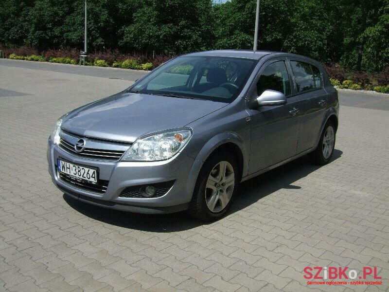 2009' Opel Astra photo #1