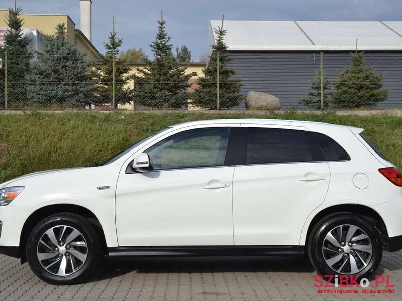 2015' Mitsubishi ASX photo #6