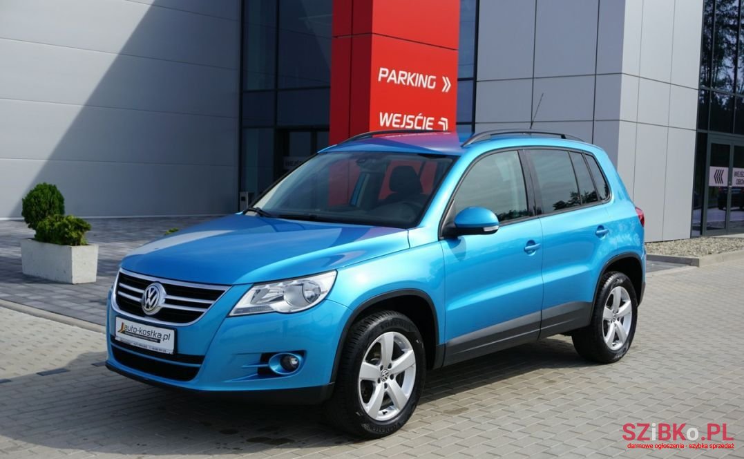 2010' Volkswagen Tiguan photo #1