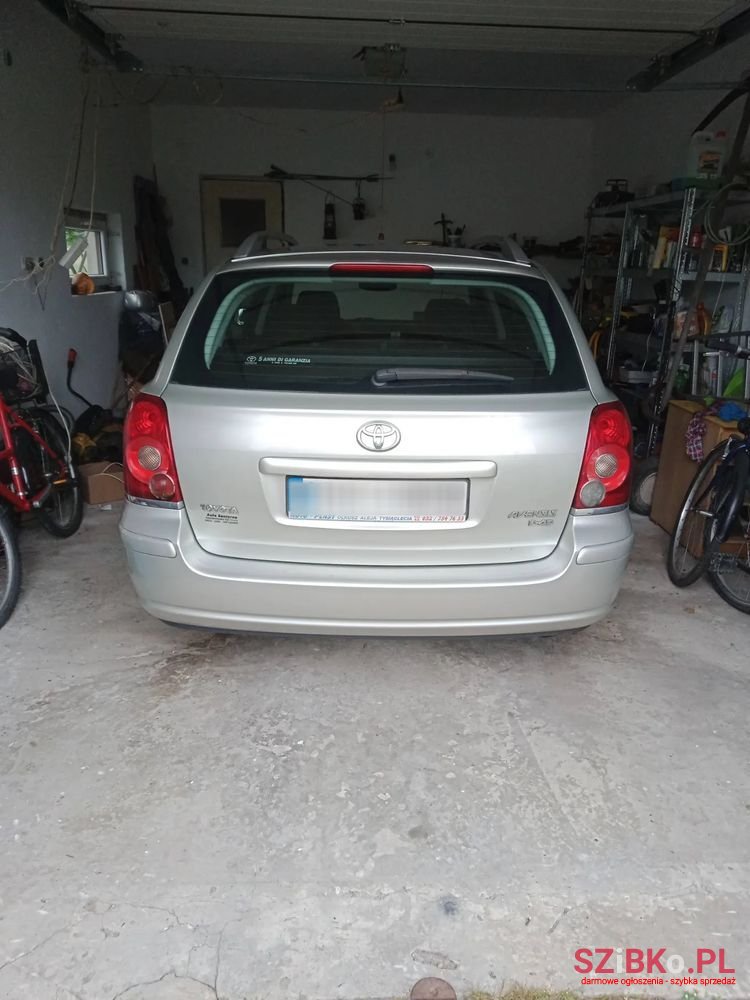 2007' Toyota Avensis Combi photo #5