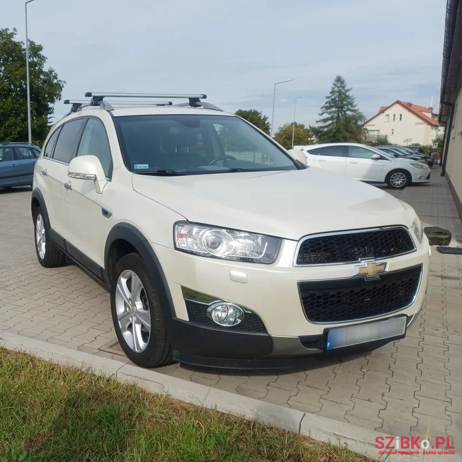 2012' Chevrolet Captiva 2.2 D Ltz photo #3