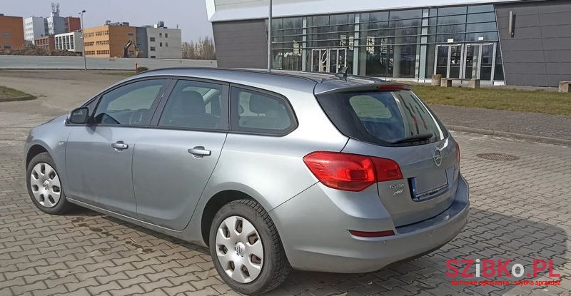 2010' Opel Astra Iv 1.7 Cdti Essentia photo #5