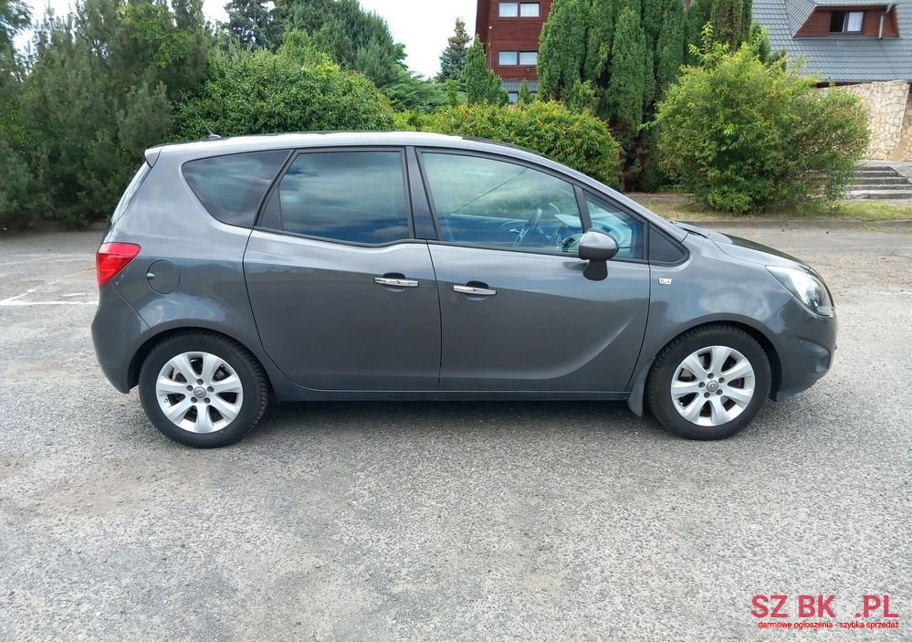 2010' Opel Meriva 1.4 T Cosmo photo #4