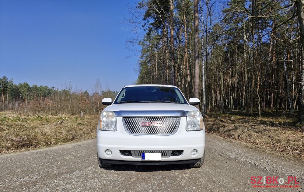 2010' GMC Yukon Denali 6.2 photo #2