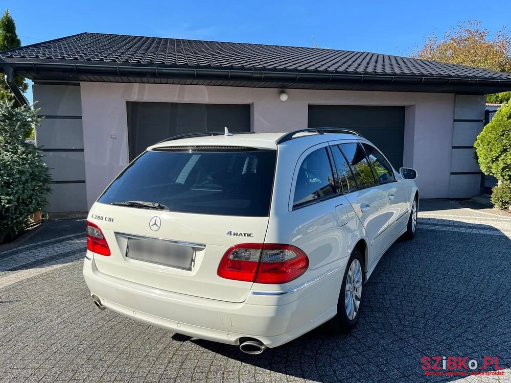2008' Mercedes-Benz E-Class 280 Cdi photo #3