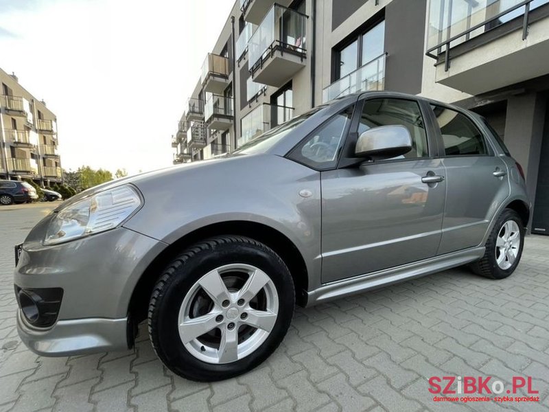 2011' Suzuki SX4 photo #6