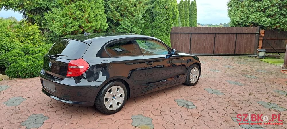 2008' BMW 1 Series photo #4