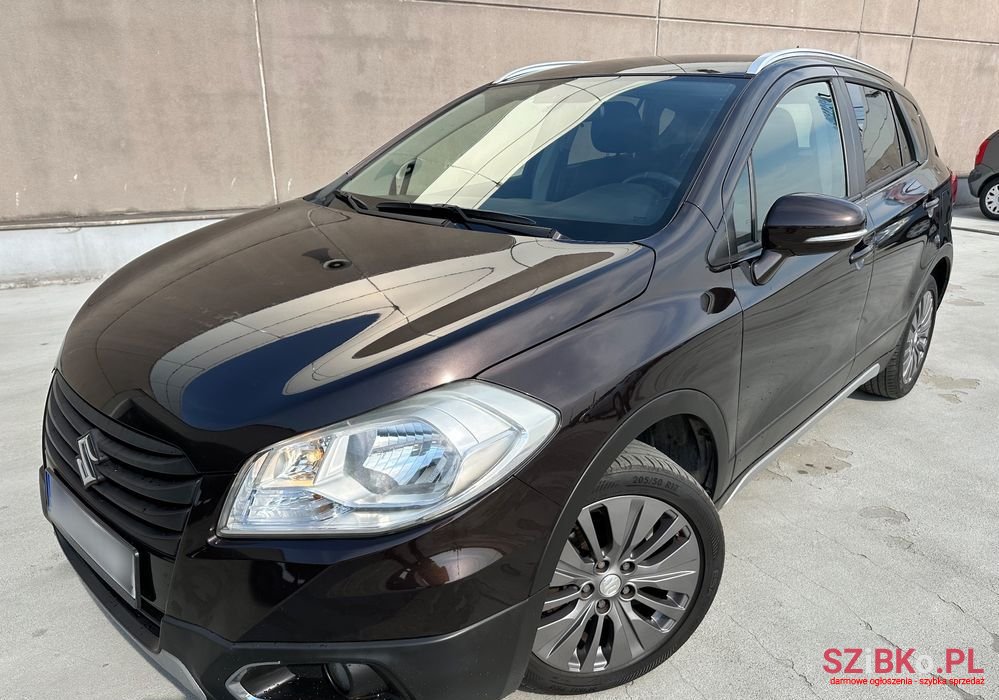 2014' Suzuki SX4 S-Cross photo #2