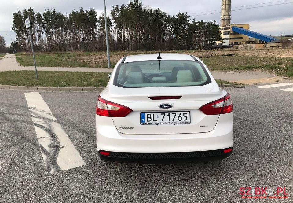 2012' Ford Focus photo #4