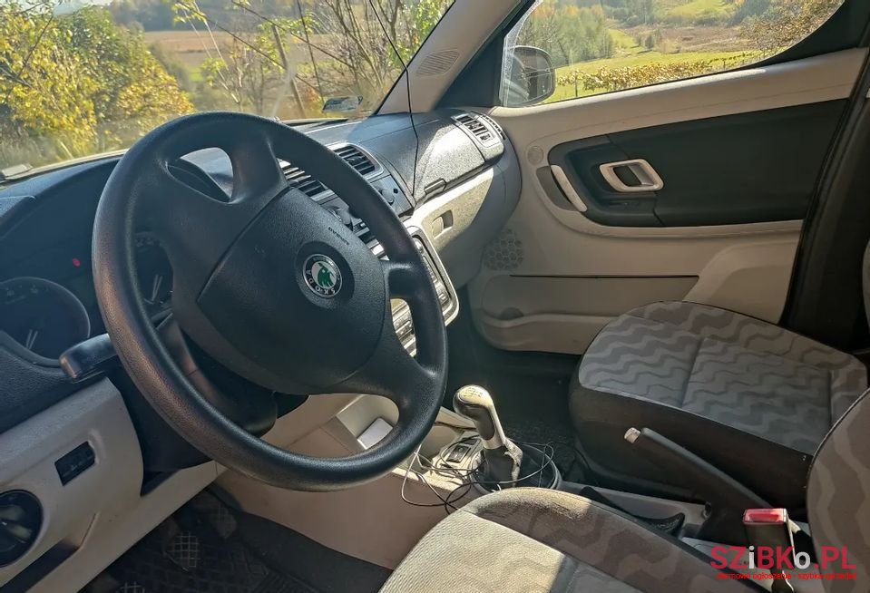 2006' Skoda Roomster photo #4