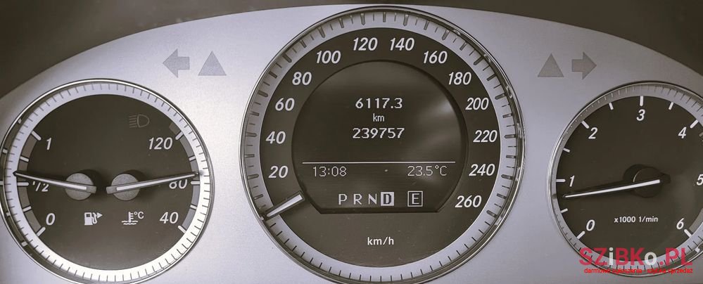 2011' Mercedes-Benz GLK 250 Cdi photo #2