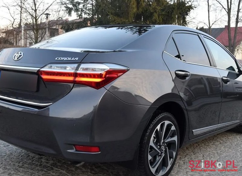 2017' Toyota Corolla photo #3