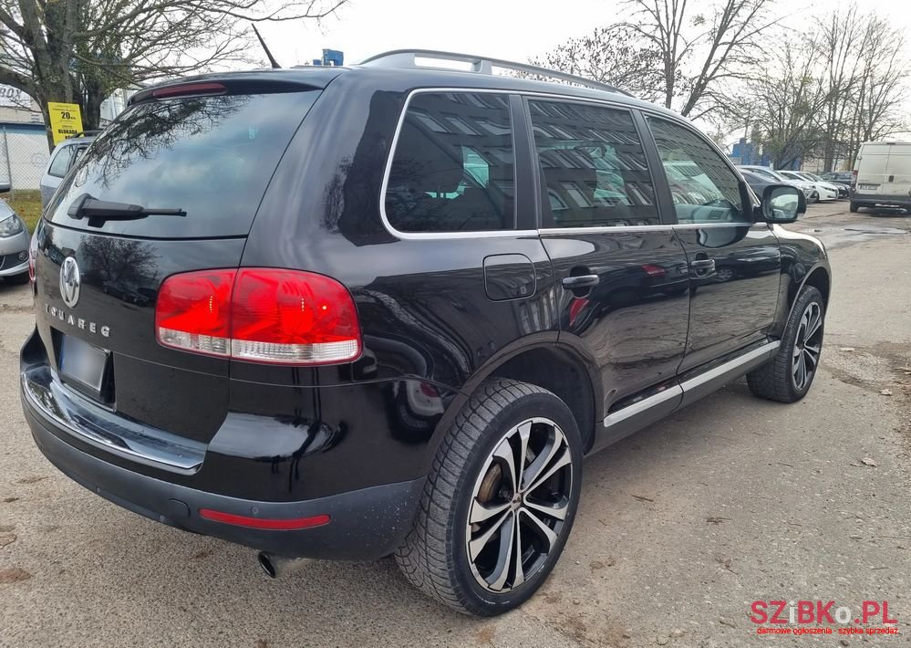 2007' Volkswagen Touareg photo #3