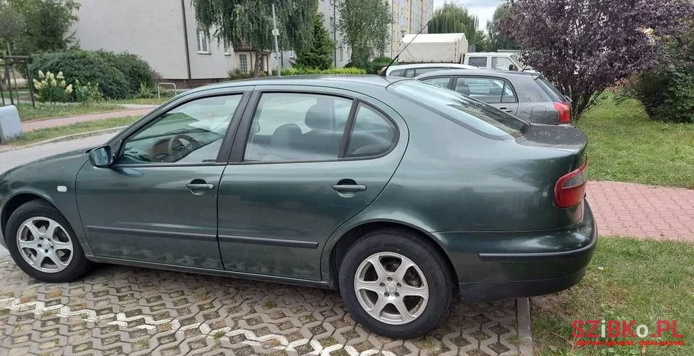 2002' SEAT Toledo photo #1