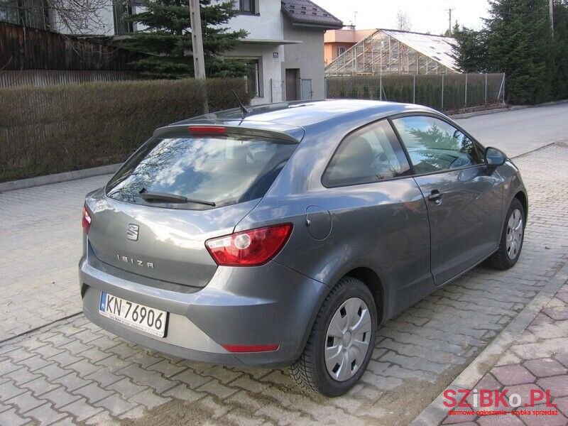 2014' SEAT Ibiza photo #2