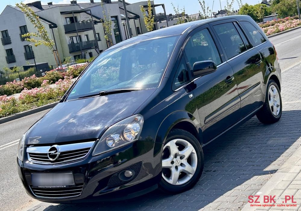 2011' Opel Zafira 1.7 Cdti Cosmo photo #2