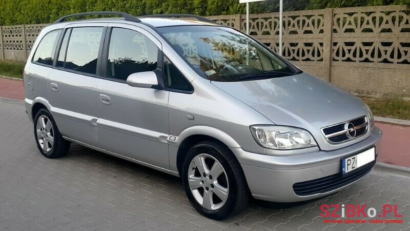 2004' Opel Zafira photo #1