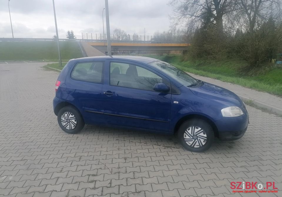 2007' Volkswagen Fox photo #2
