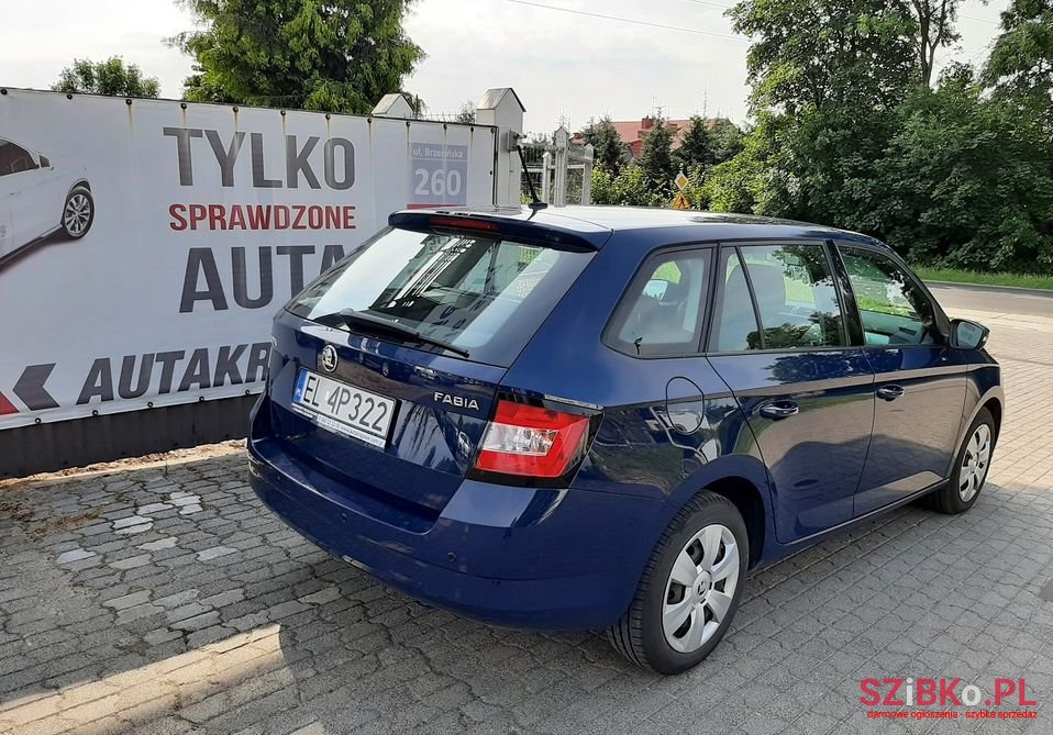 2015' Skoda Fabia photo #4
