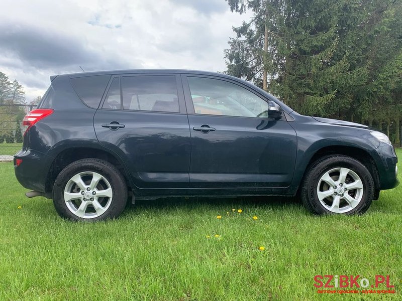 2010' Toyota RAV4 photo #4