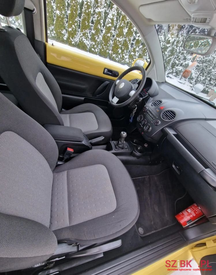 2008' Volkswagen New Beetle 1.9 Tdi photo #6