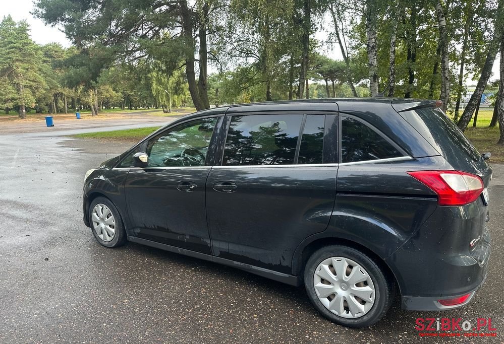 2011' Ford Grand C-MAX photo #2
