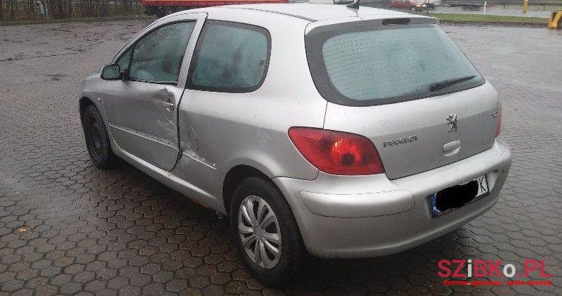 2002' Peugeot 307 photo #2