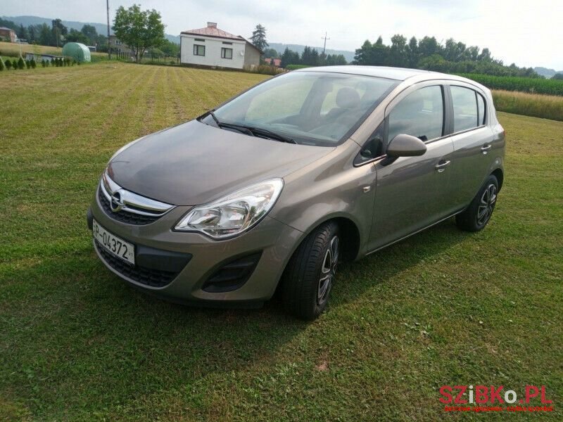 2011' Opel Corsa photo #3