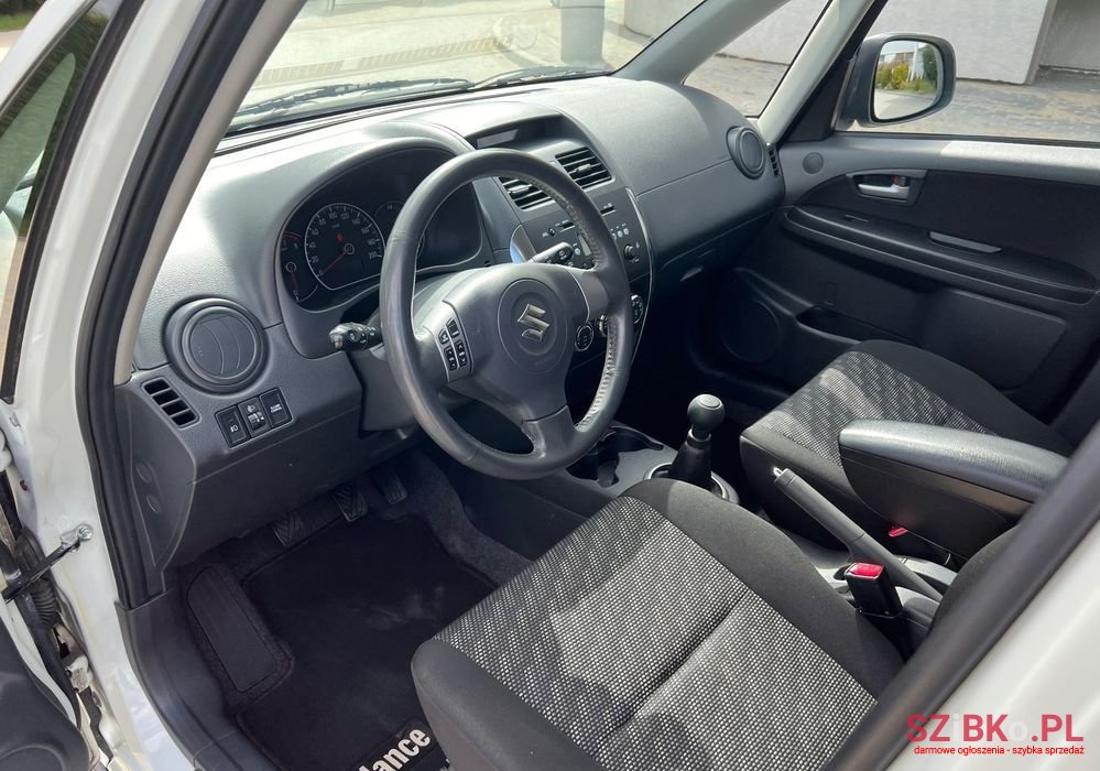2008' Suzuki SX4 photo #6
