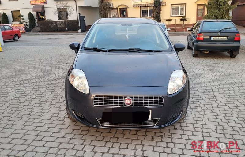 2009' Fiat Grande Punto photo #3