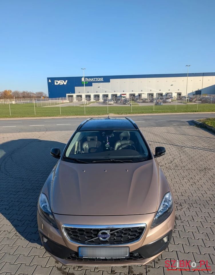 2013' Volvo V40 Cross Country photo #6