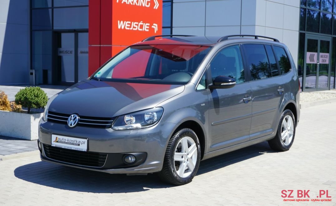 2012' Volkswagen Touran photo #1