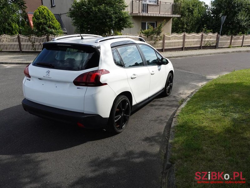 2017' Peugeot 2008 photo #5