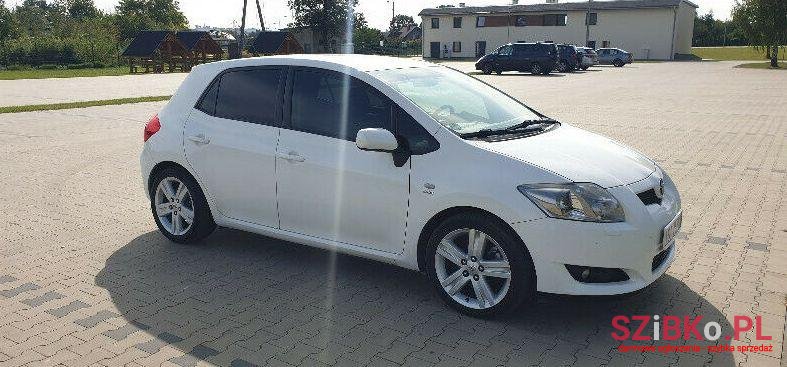 2008' Toyota Auris photo #1