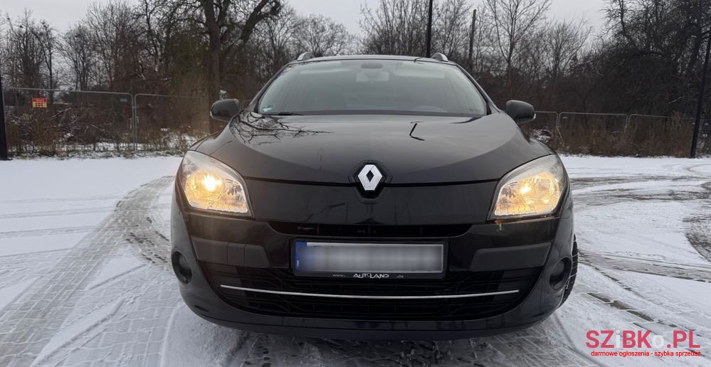 2011' Renault Megane 1.9 Dci Bose Edition photo #1