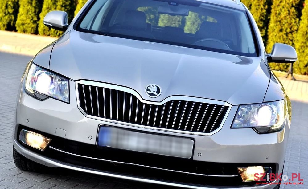 2014' Skoda Superb photo #6